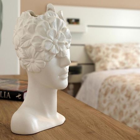 Victoria Home Living คาตาเนีย ภายนอก รูปภาพ