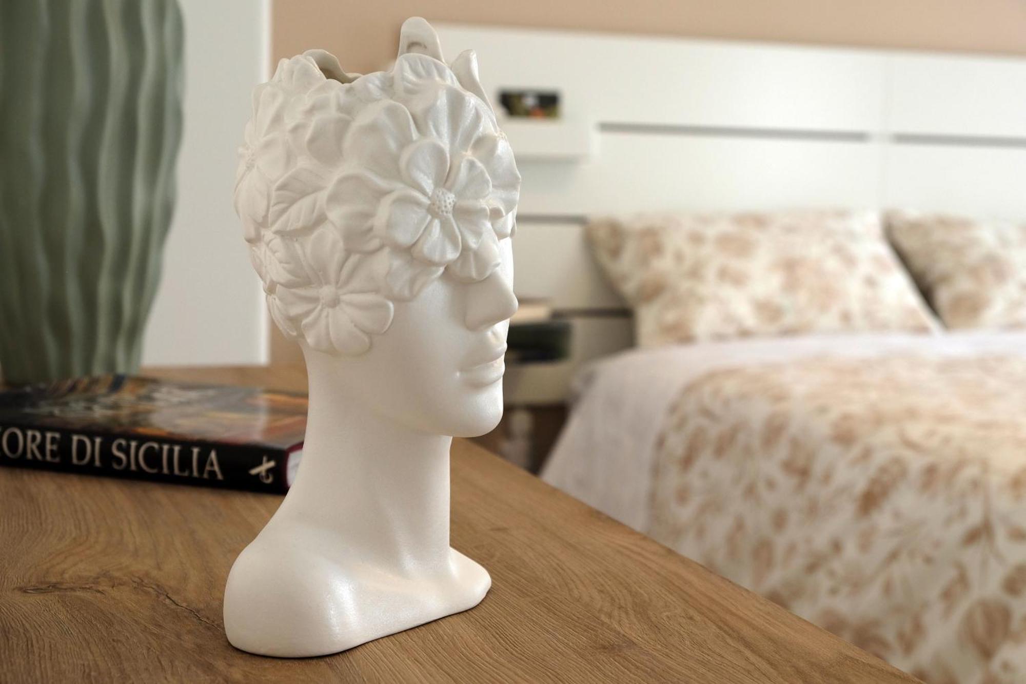 Victoria Home Living คาตาเนีย ภายนอก รูปภาพ